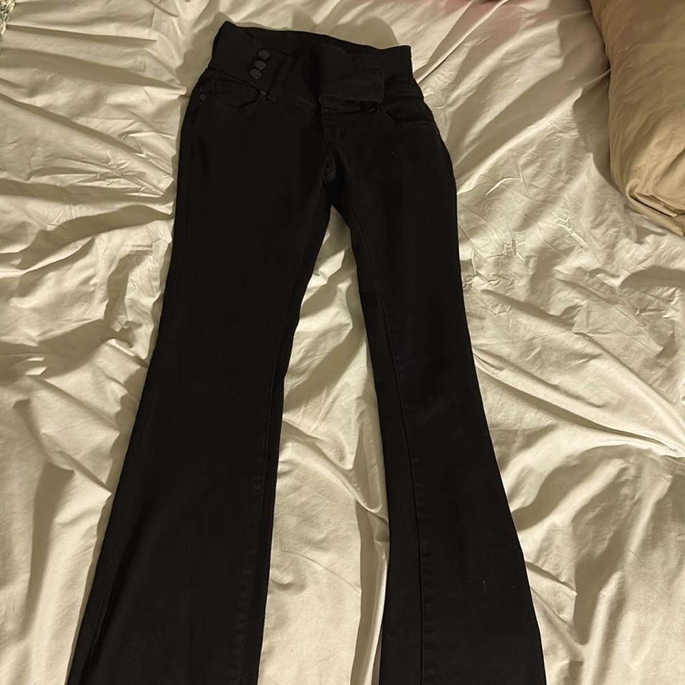 Black barely flared
